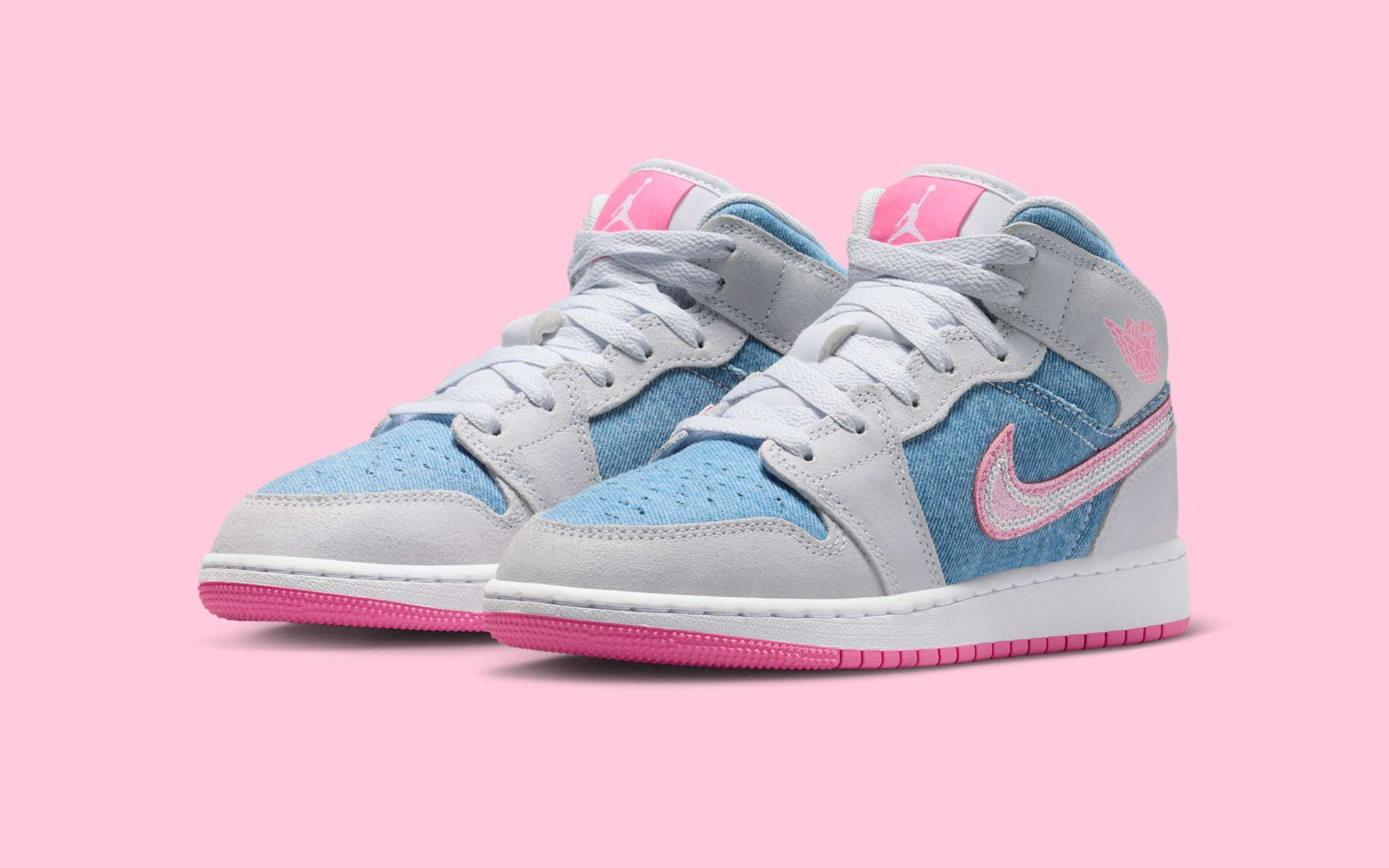 ジョーダンカーテン il_1080xN.4119956877_6qhh.jpg