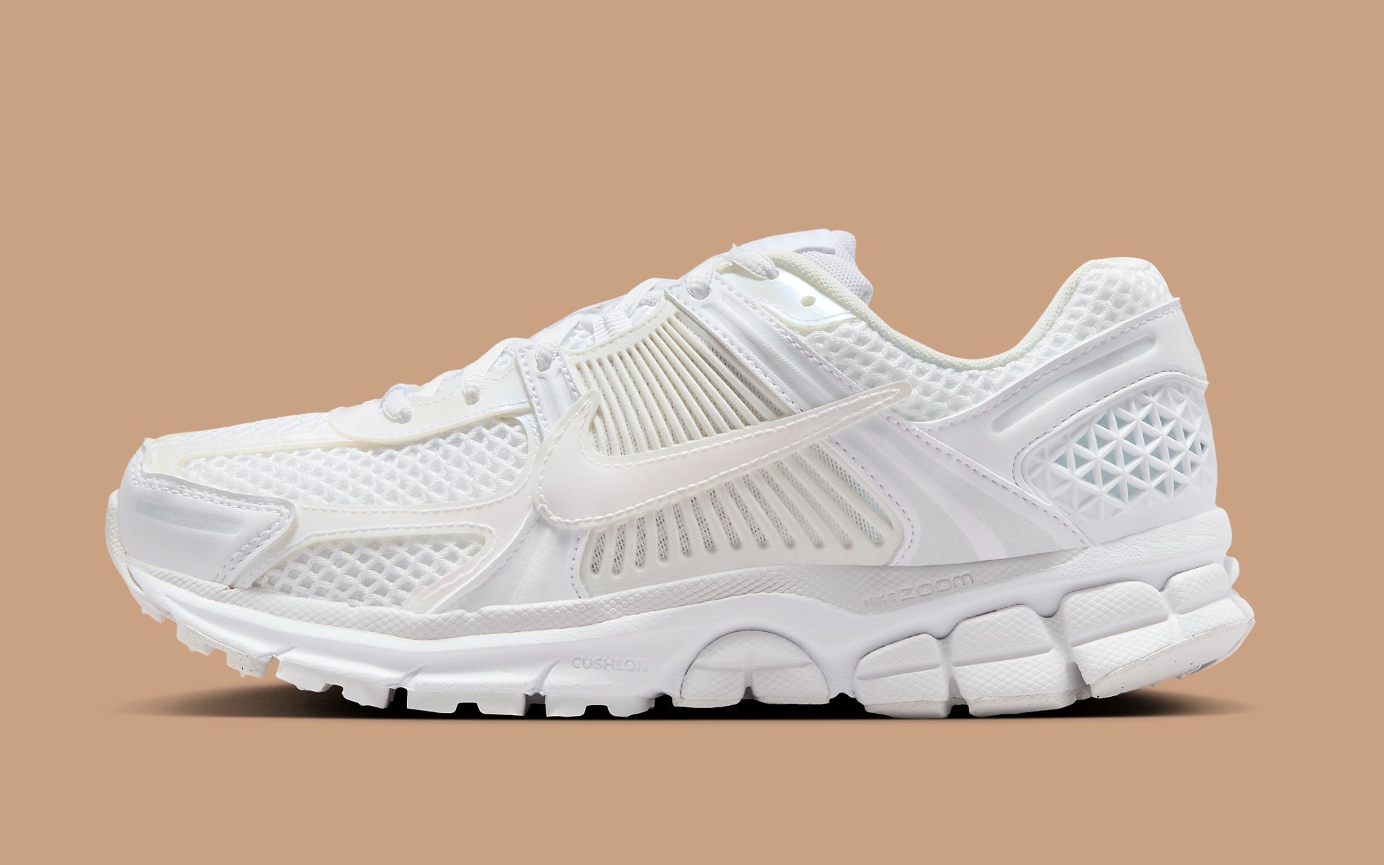 Nike Gives the Women's Vomero 5 A 