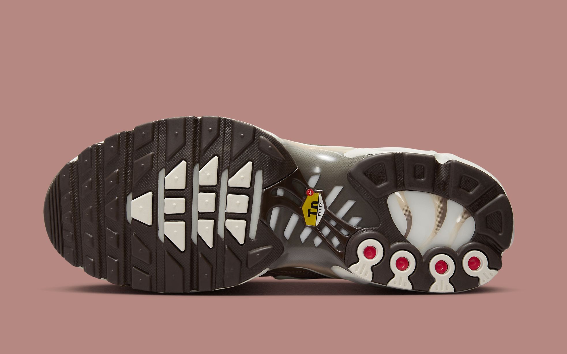 Available Now: Nike Air Max Plus 