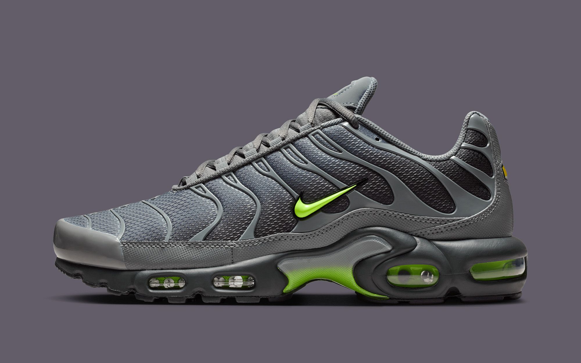 Nike Air Max Plus 蛍光グリーン替え紐付き s-l400.jpg