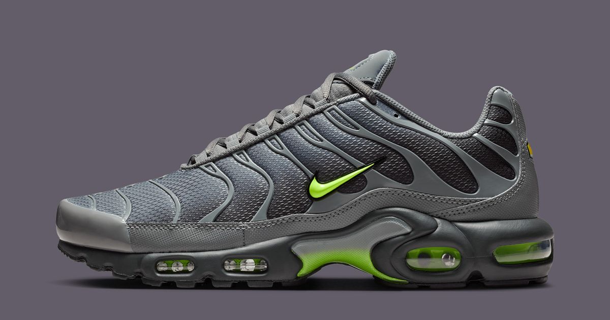 The Nike Air Max Plus Gets a Sharp Seasonal Update in 