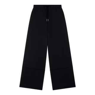 On Oversized Sweatpants. Photo via On.