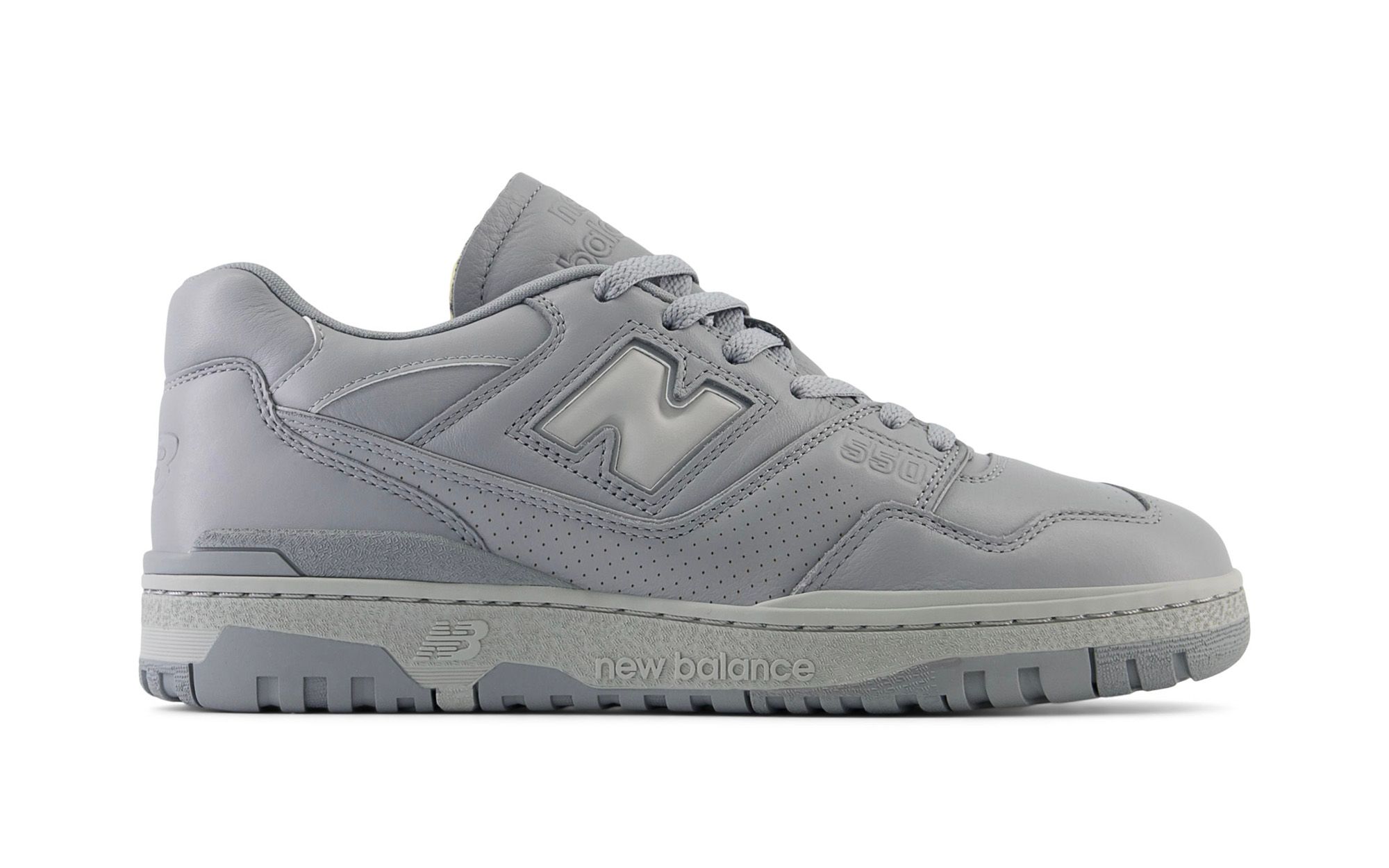 New Balance ☆ BB550MCB ‘Monochromatic Pack’ 0188a5bd5d69d80aaab90bc44a6634