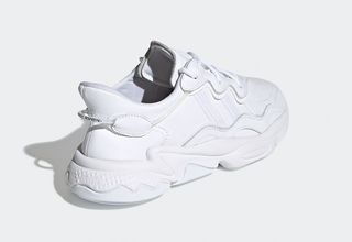 adidas Insert ozweego triple white ee5704 CARBON date info 4