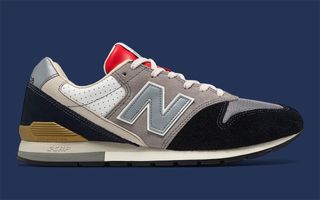 Available now // This Americana New Balance 996 Offers Up Mismatched Uppers