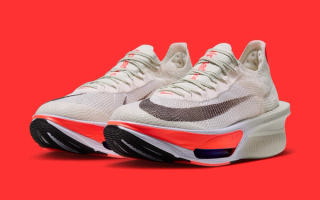 Men's Nike Alphafly 4 "Sea Glass/Laser Crimson" (SKU: IU4686-002). Photo via Nike.