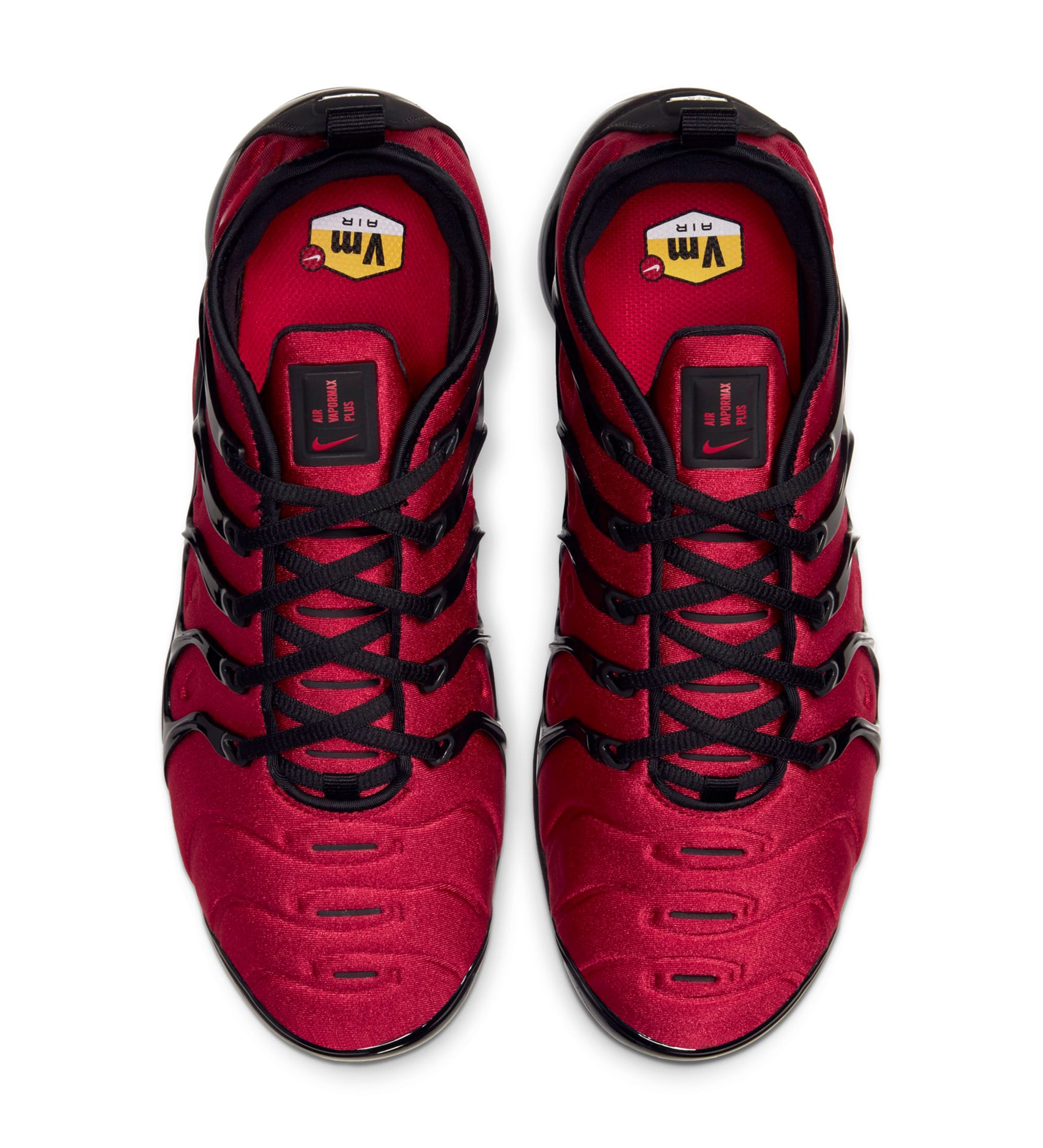 vapor max plus red black