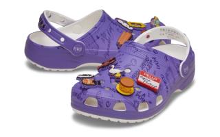 Friends x Crocs Classic Clog (SKU: 212136-90H). Photo via Crocs.
