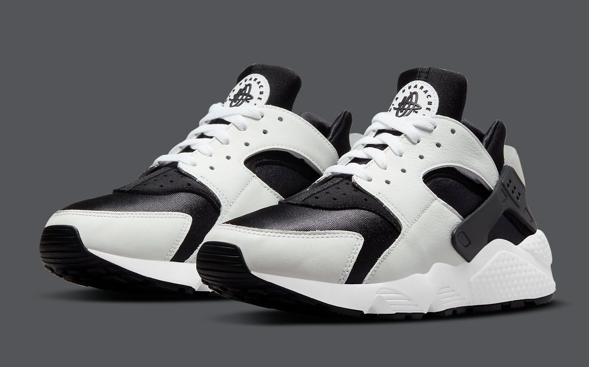 Huarache black 2024 and white price