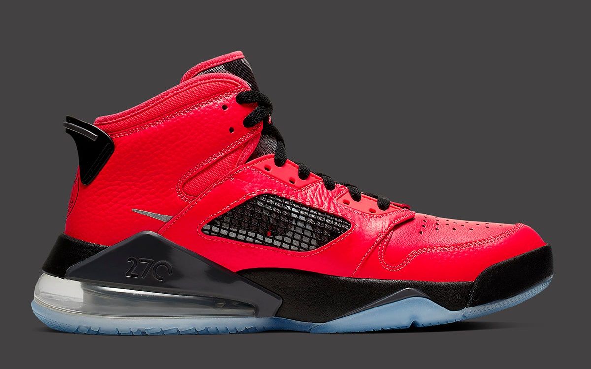 Official Looks at the Jordan Mars 270 PSG House of Heat