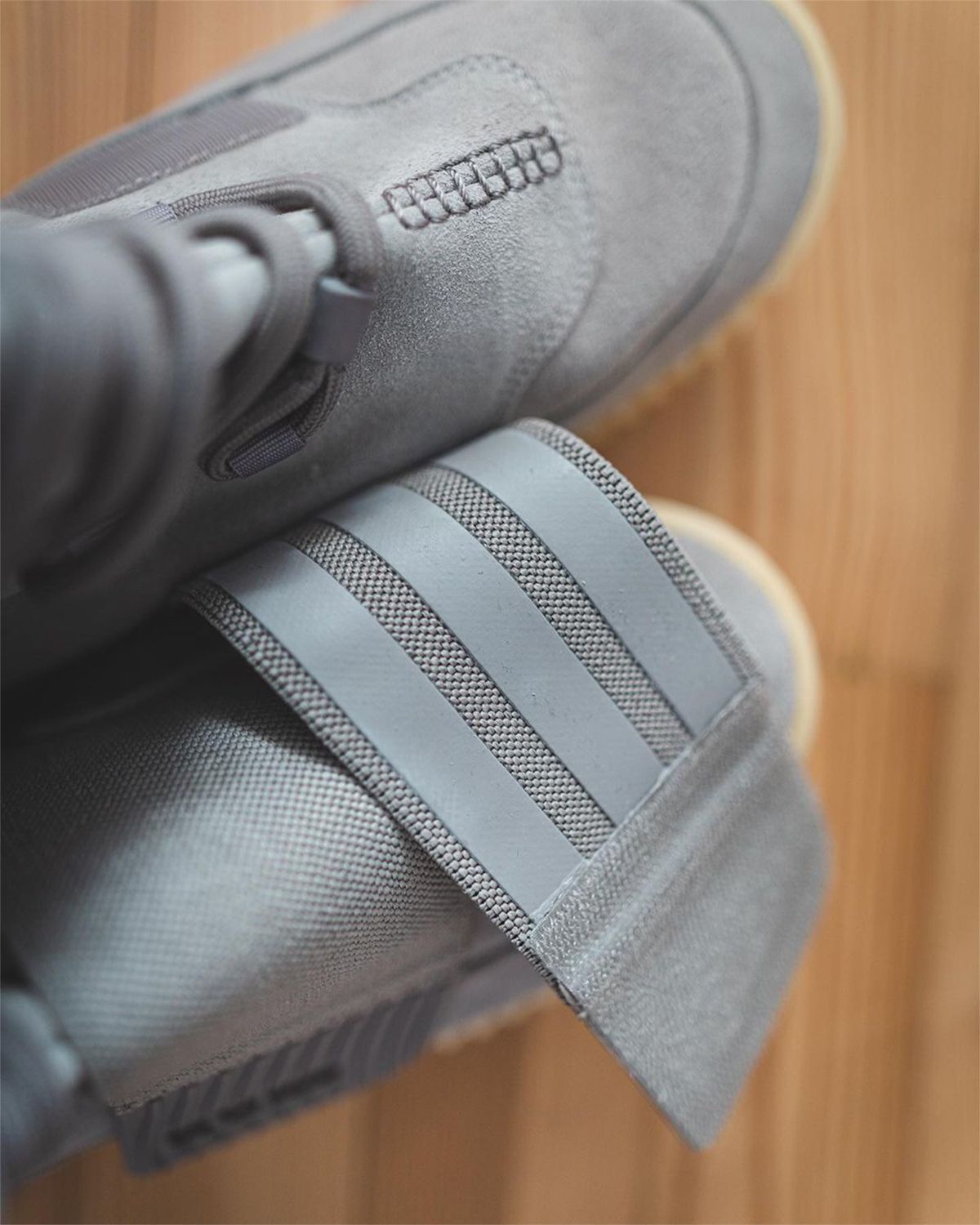 adidas gazelle silver green womens Adidas Yeezy 750 Boost OG Grey/Light Brown Size 12 – Sneaker Binge main image 1