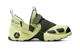 Jordan Trunner LX "Luminous Green"