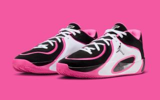 Jordan Tatum 4 in "Black/White/Pinksicle" basketball sneaker.