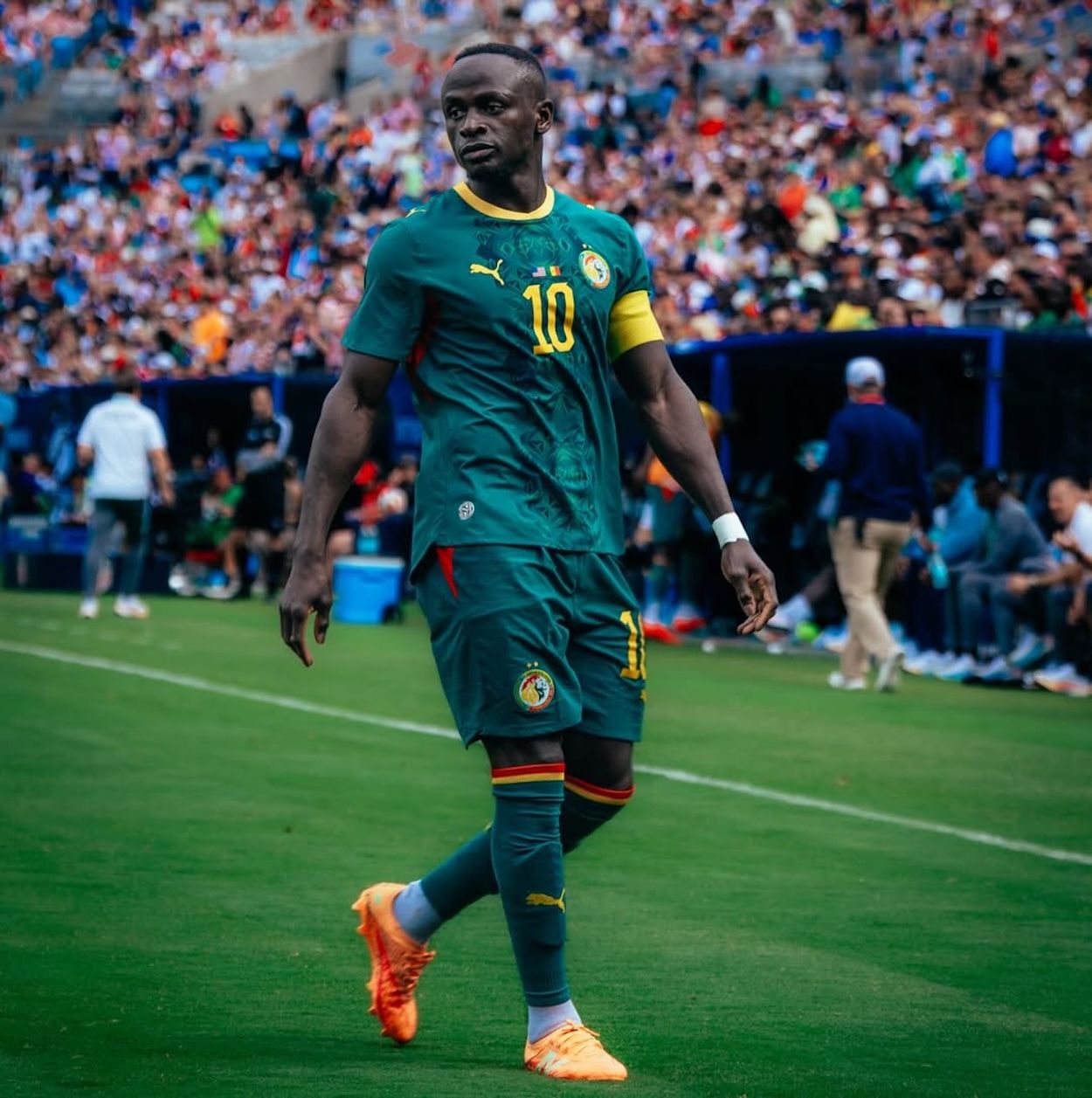 Sadio Mané wearing the New Balance Furon v8. Photo via Sadio Mané.