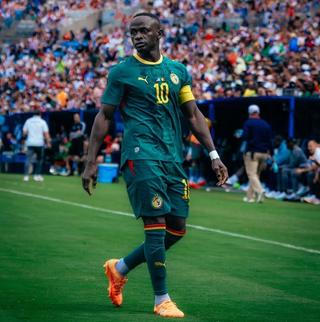 Sadio Mané wearing the New Balance Furon v8. Photo via Sadio Mané.