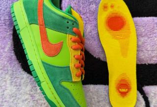 OFF! Insect Repellent-inspired Nike SB Dunk Low Sample from around 2008. Photo via @casa_soles on Instagram.