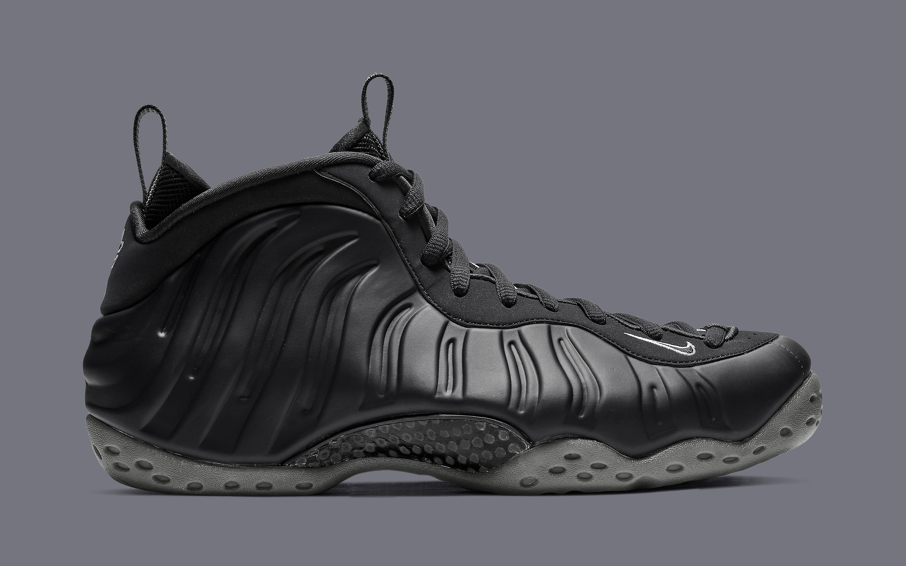 foamposite grey and black