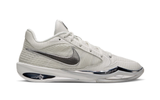 Nike Sabrina 4, worn by Derrick White.