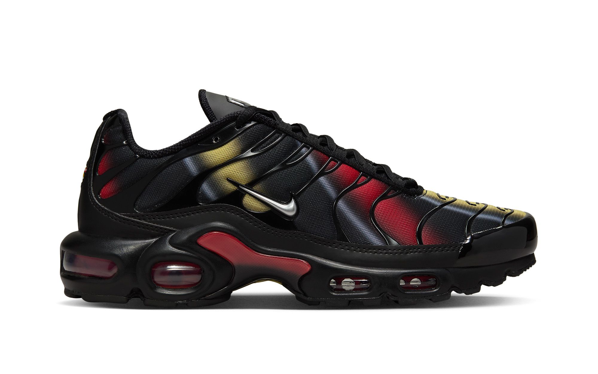 nike air max plus black and metallic gold