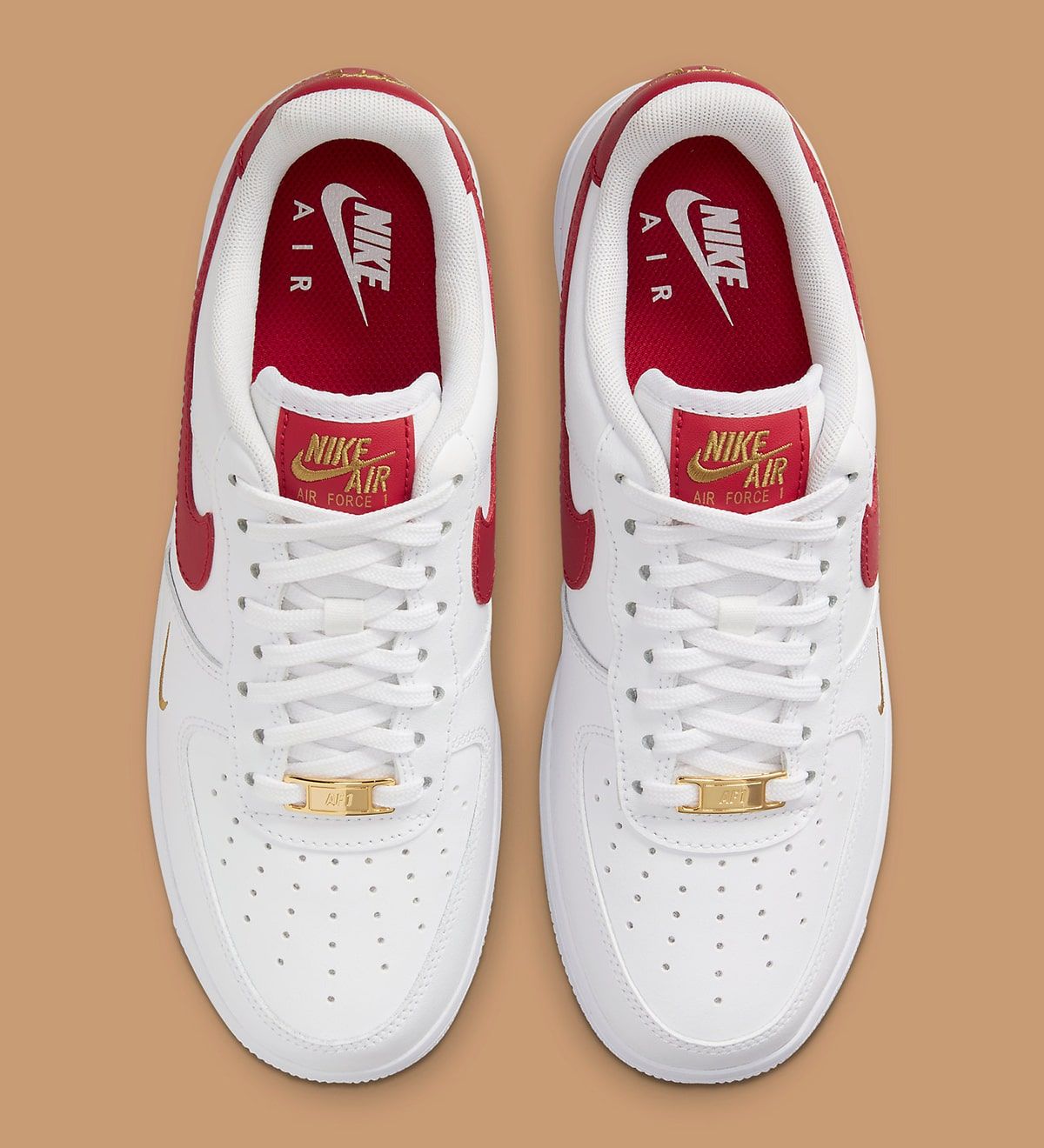 Maak een naam plotseling gemeenschap The Air Force 1 Appears with Rich Red and Gold Accents | House of Heat°