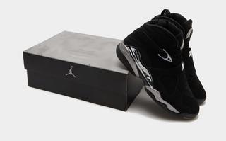 Air Jordan 8 “Chrome” retro.