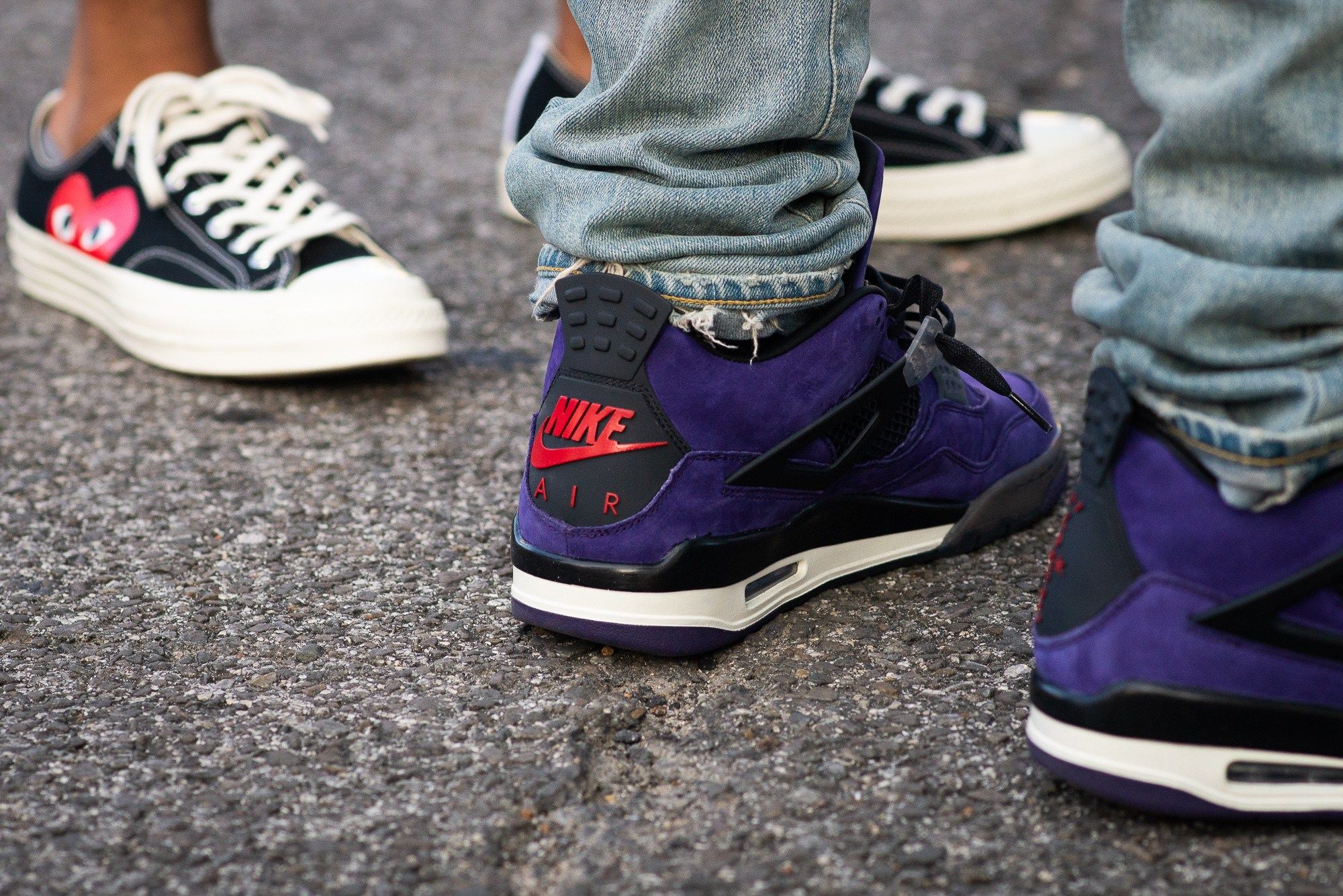 Travis scott jordan outlet 4 on feet