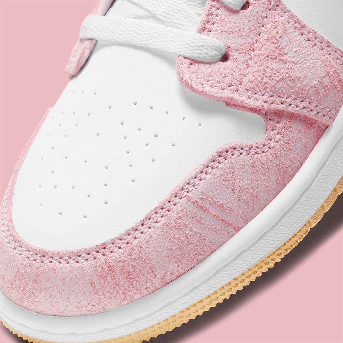 Amazon.com | Jordan Youth Air Jordan 1 Low SE GS CW7104 601