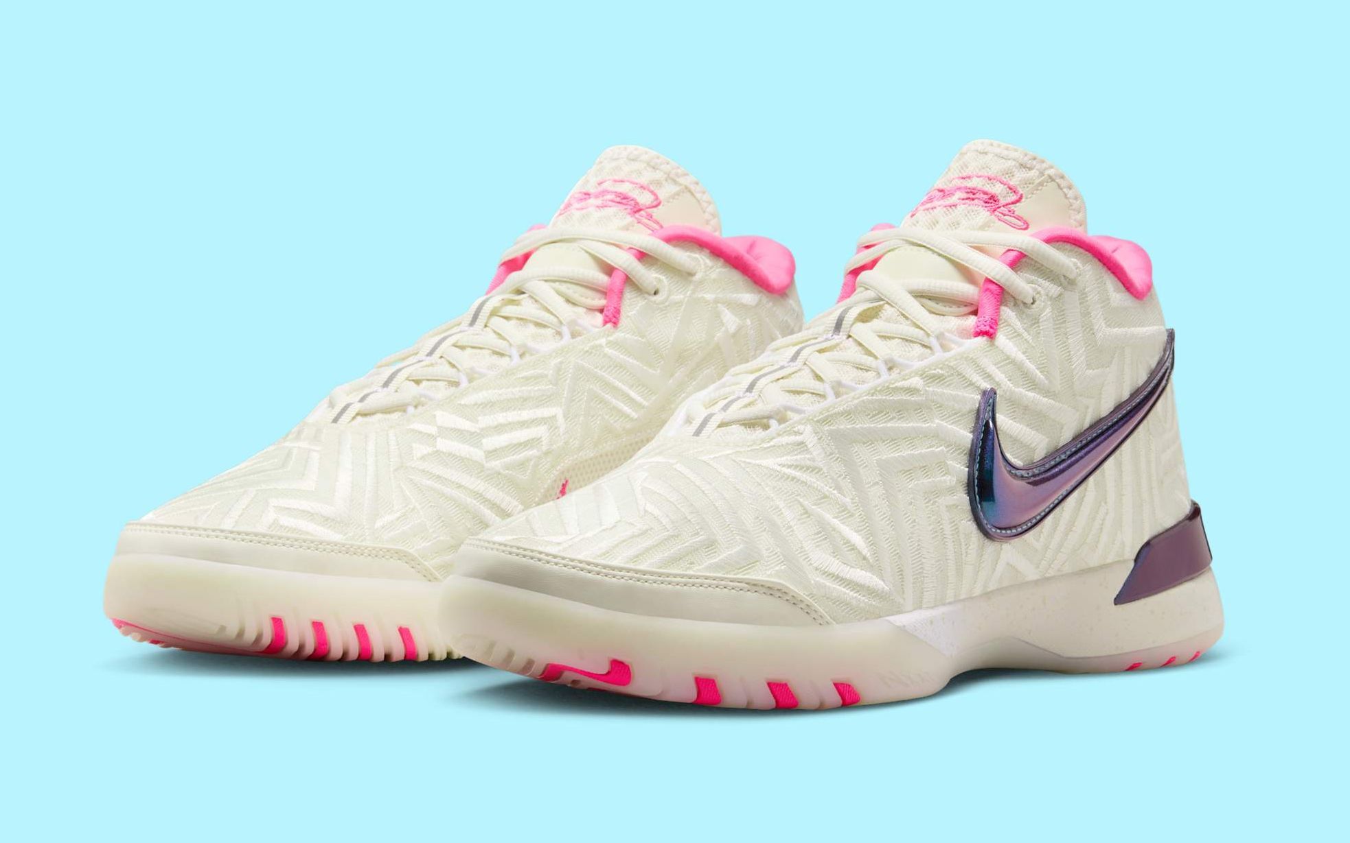 First Look // LeBron NXXT Gen AMPD 'Hope' x TITAN22 | House of Heat°