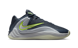 Nike Basketball's Giannis Freak 7 in the "Wolf Grey" Colorway