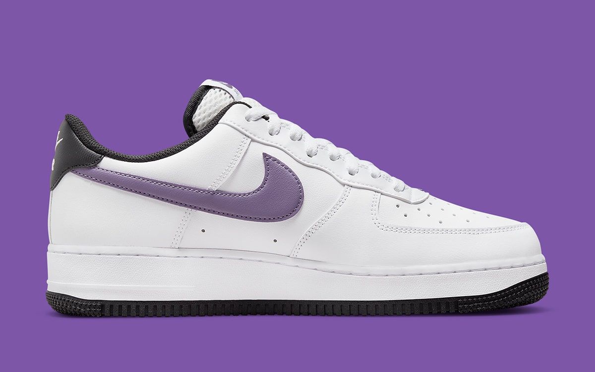 Available Now // Nike Air Force 1 Low “Hoops” | House of Heat°