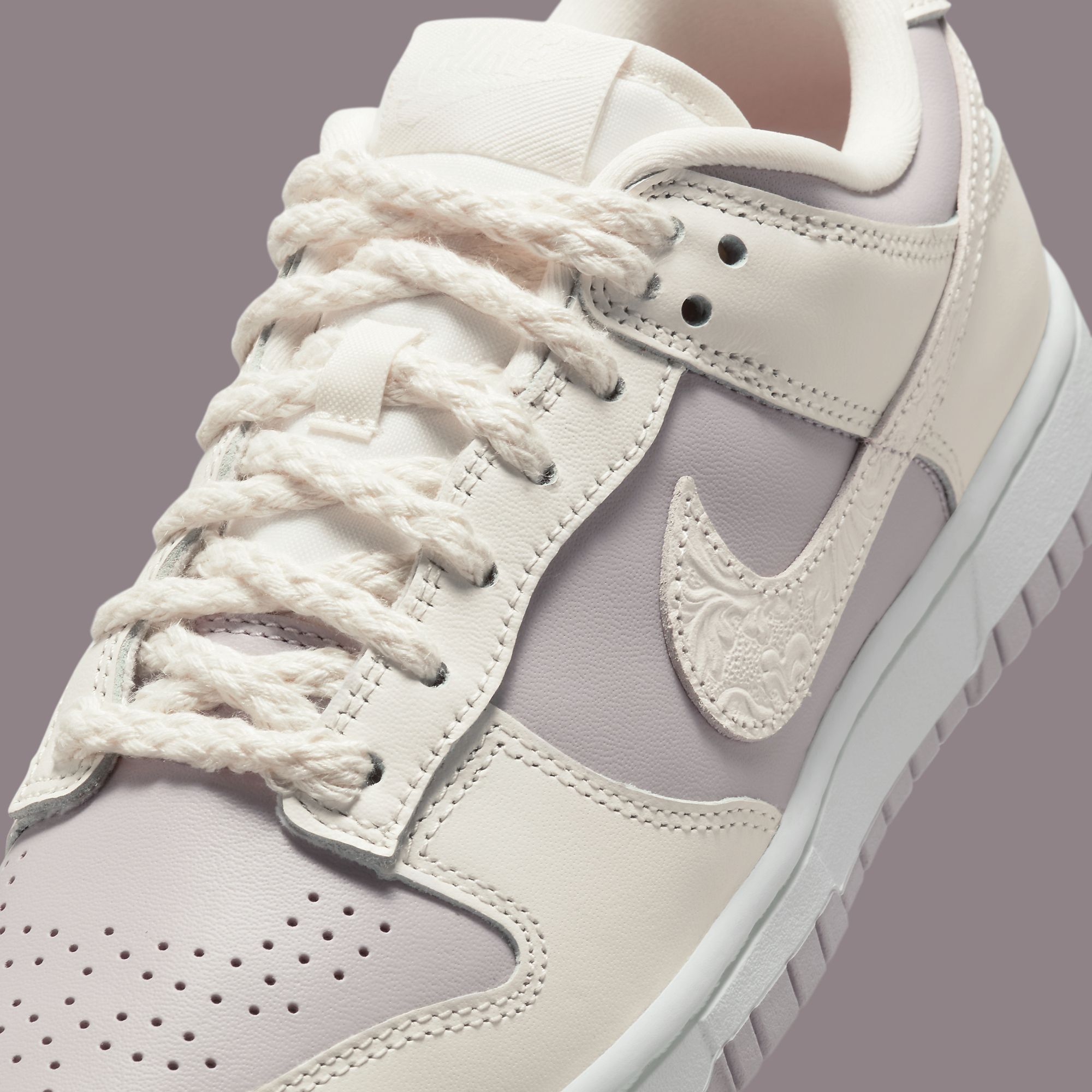 nike dunk platinum violet