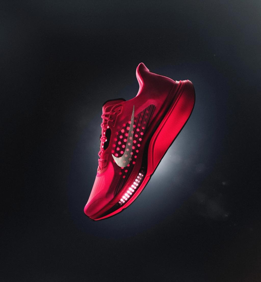 Nike Pegasus Plus 2 running shoe featuring hybrid race-day and tempo trainer design