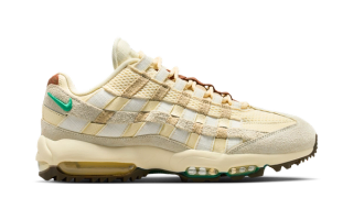 Nike Air Max 95 Golf in a "Peony/Volt Tint/Dusty Cactus/Anthracite" color scheme.