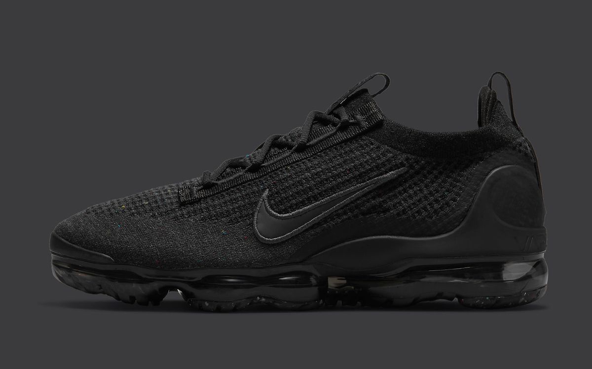 Nike vapormax 3 triple on sale black