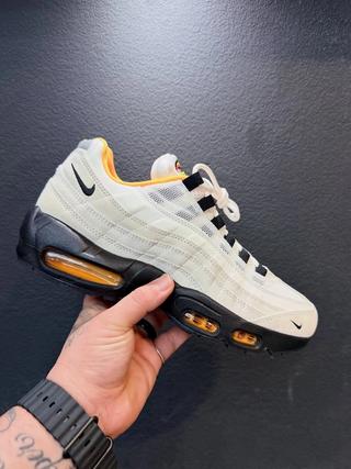 Nike SB Air Max 95 "Club 58" (Sail, SKU: IQ8395-100). Photo via @kulture_junky on Instagram.