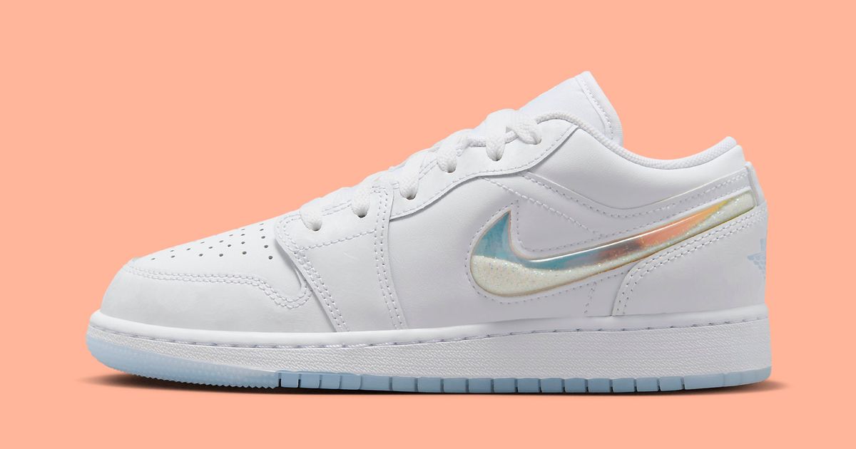 womens jordan 1 iridescent