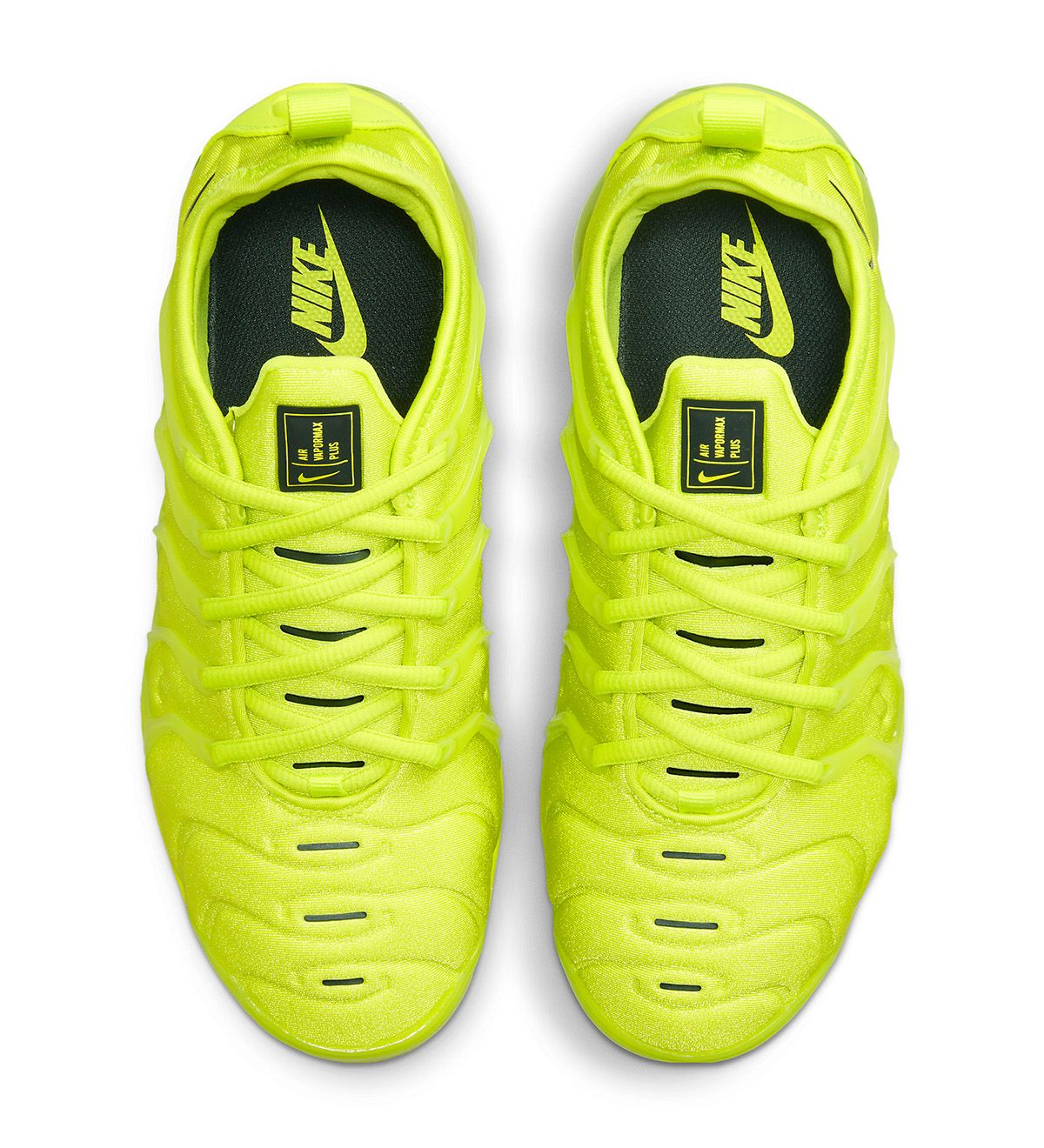 vapormax plus tennis ball