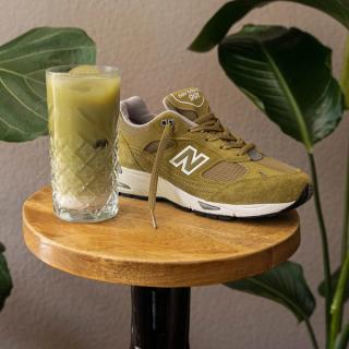 New Balance 991 Made in UK Surfaces in Green Suede for Fall
