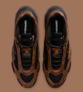 Top-down view of Nike's Air Max Muse in a "Light British Tan/Black" color scheme.