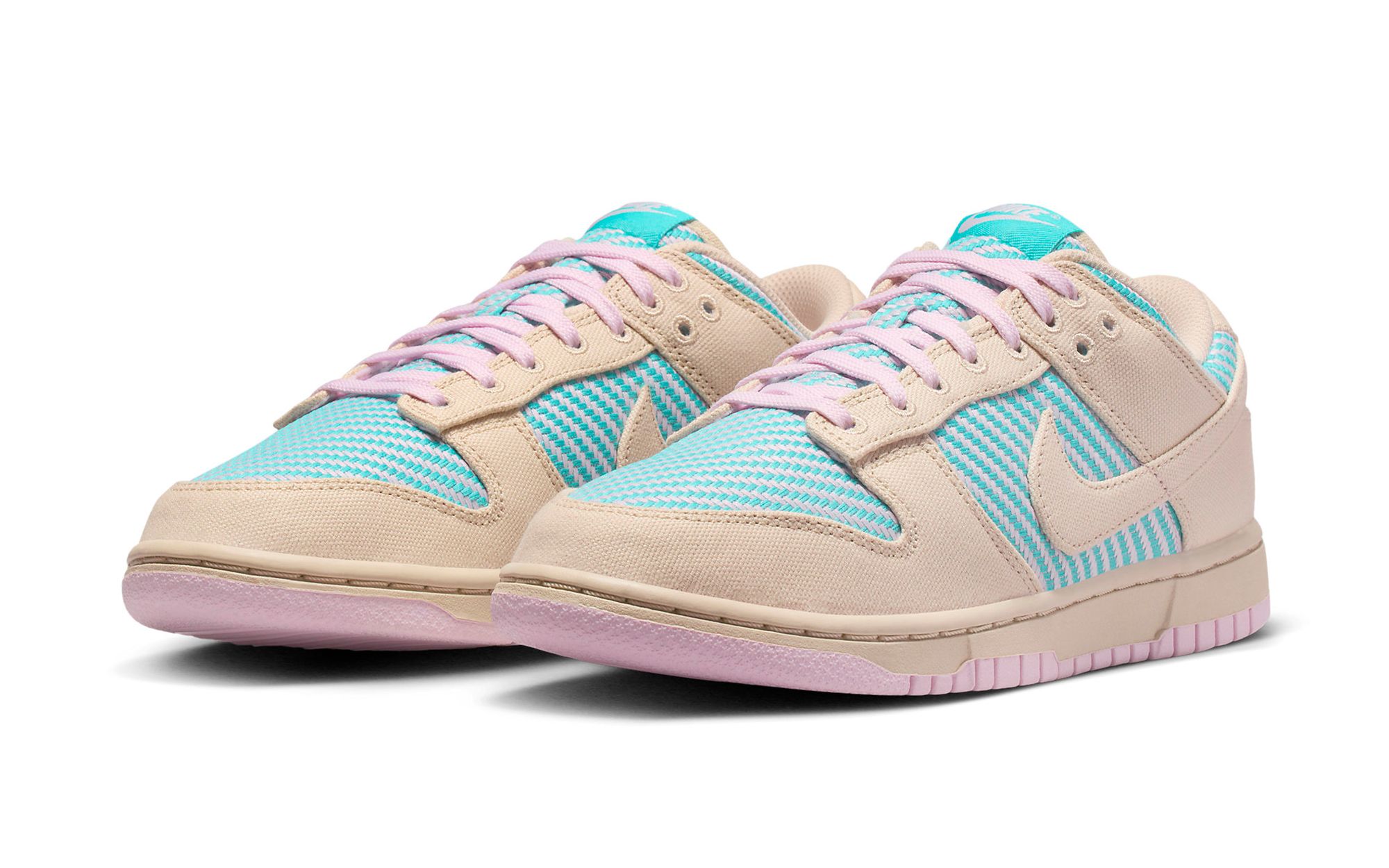 The Nike Dunk Low 