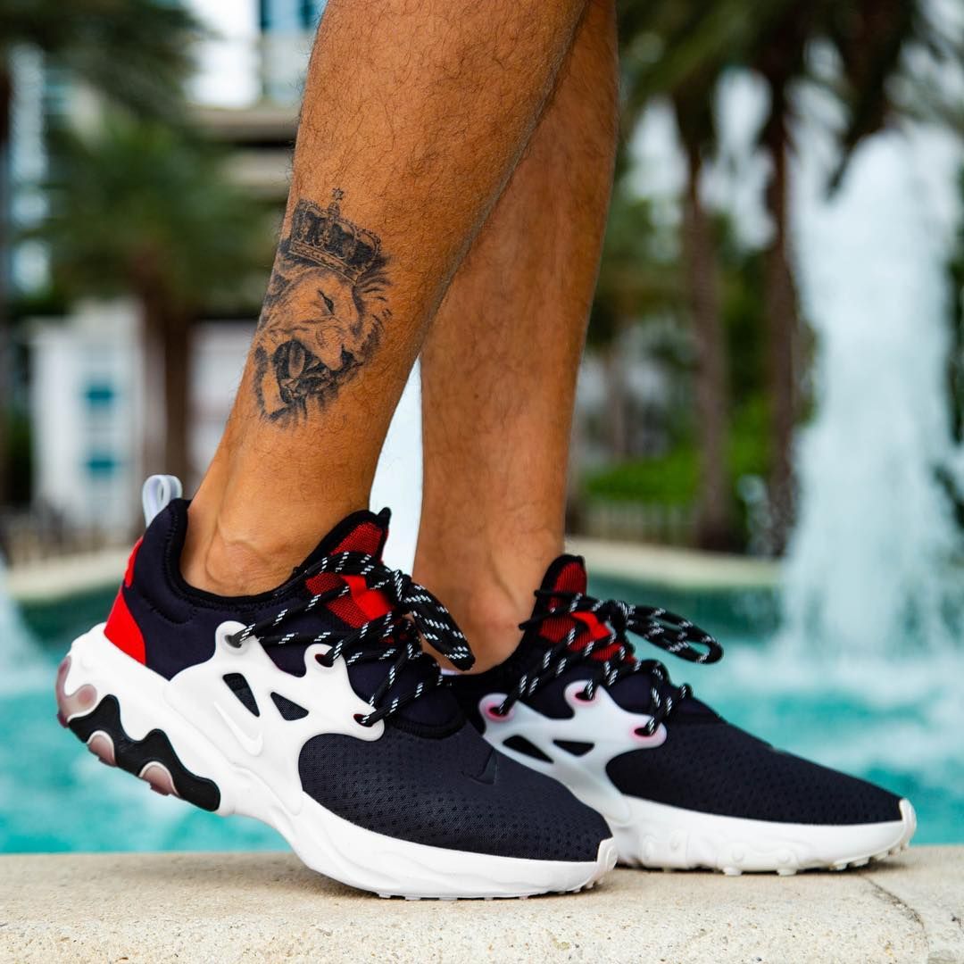 nike presto react on feet