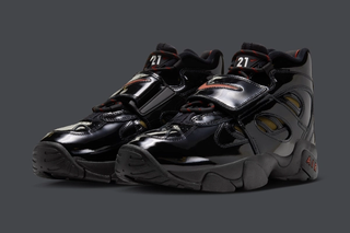 Nike Air Diamond Turf 2 “Patent Black” Drops Nov. 13