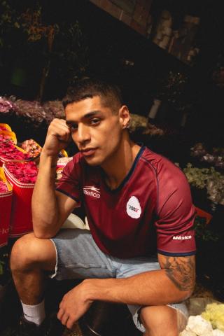 Mexico 2002 Third Jersey Reissue by Atlética (burgundy). Photo via Atlética/MARGO STUDIO.