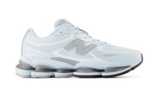 New Balance's ABZORB 2000 in a light ice color scheme.