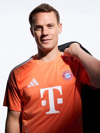 Bayern Munich 26/27 Goalkeeper Jersey. Photo via adidas.