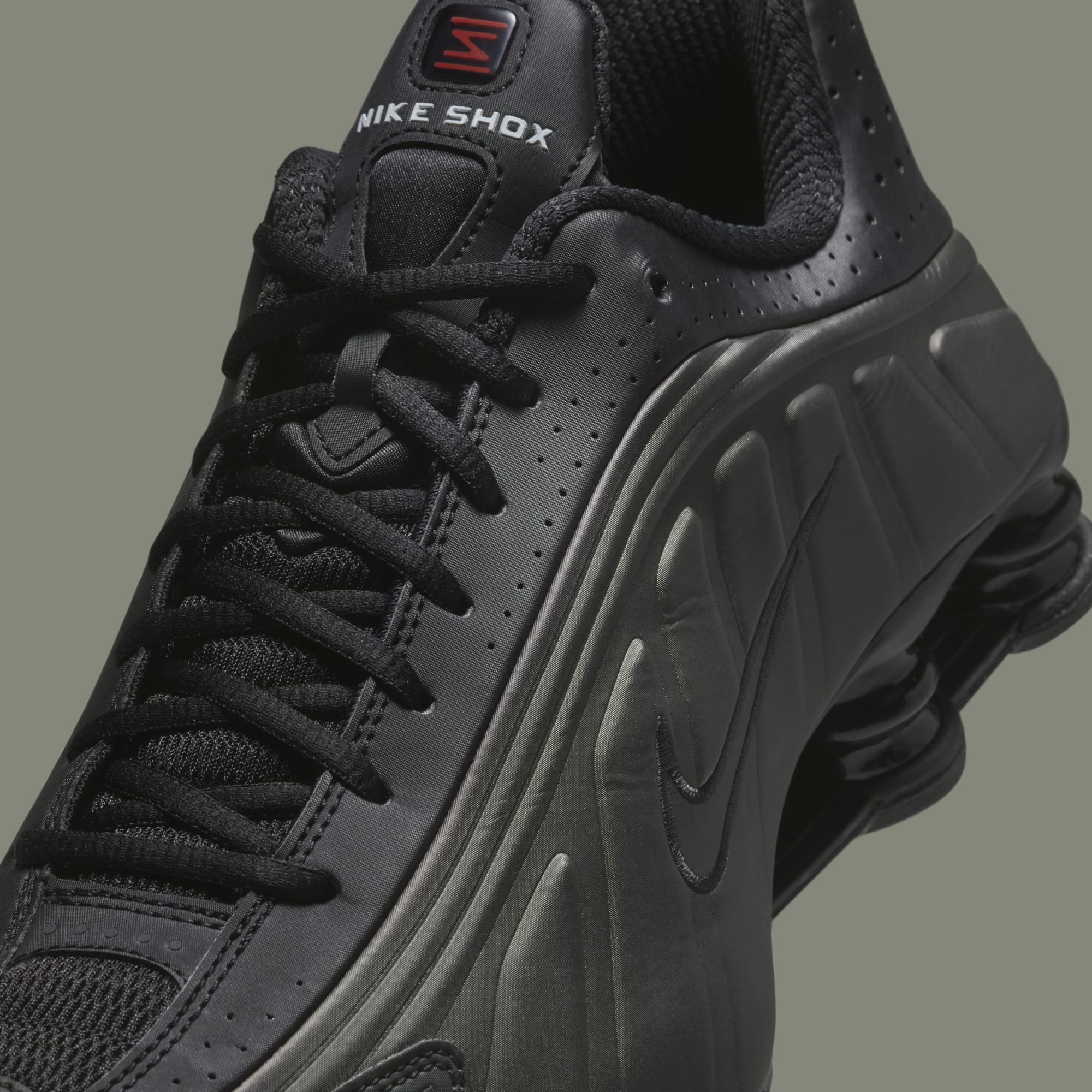 Nike Shox R4 Black Bright Crimson Black HQ1988-001 Men's US