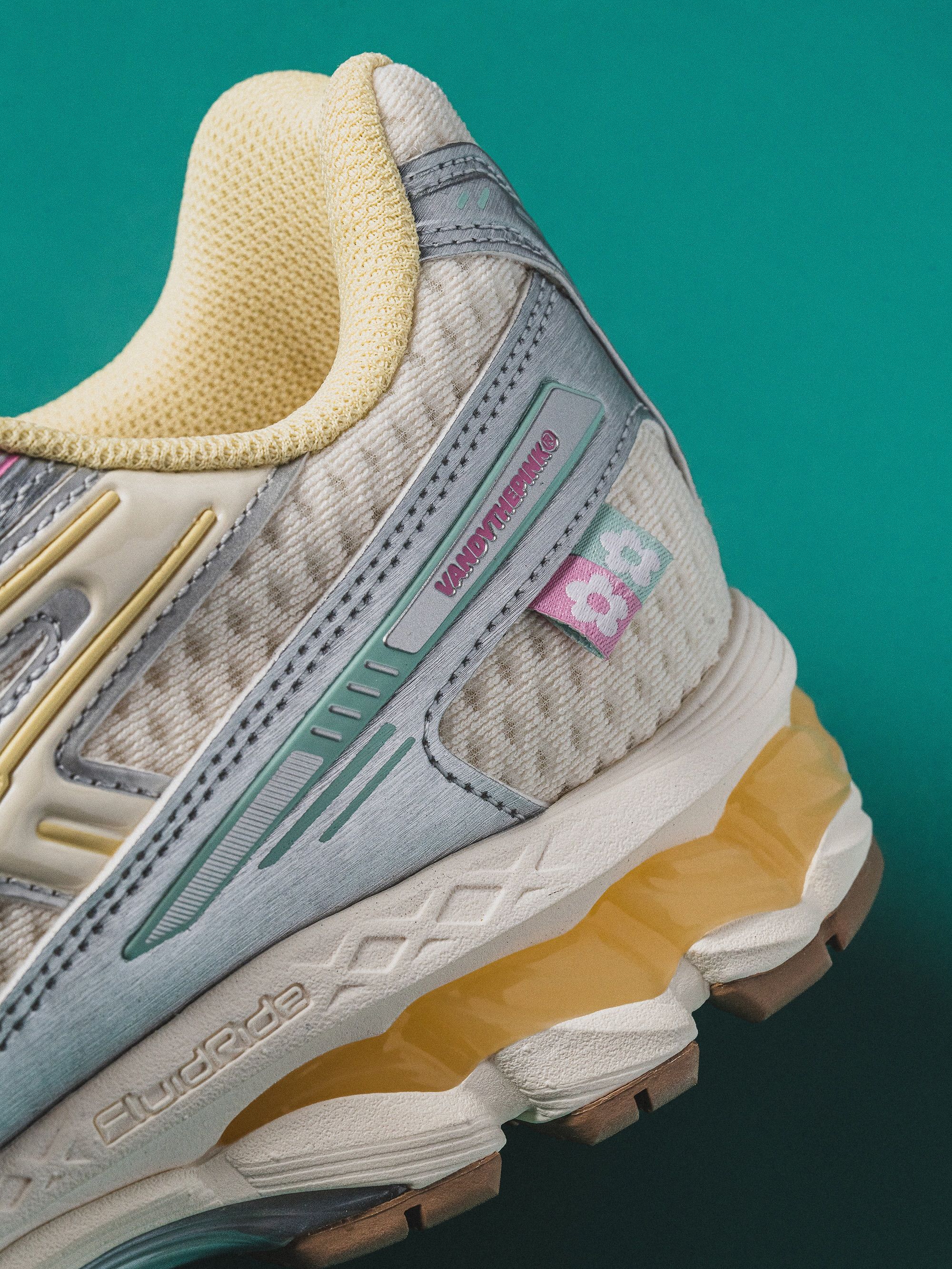 VANDYTHEPINK® x ASICS GEL-KAYANO® 12.1 "Vanilla" Collab. Photo by @ad__sneaks on Instagram.