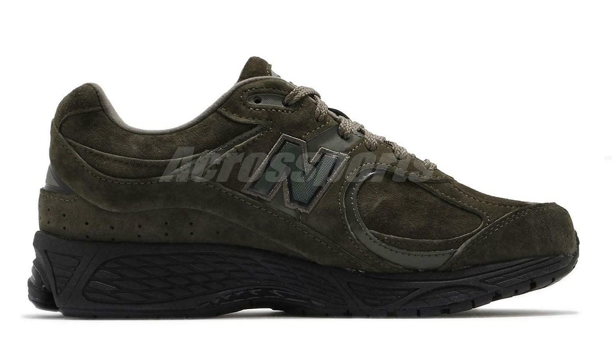 New Balance 2002R Year of the Ox ニューバランス 2002R New Balance 2002R “Year of the Ox” Celebrate Chinese New