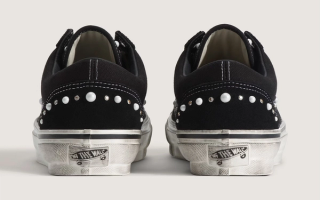 Vans Old Skool 36 Pearlized "Black/White" (SKU: VN000ZB8BPR). Photo via Vans.