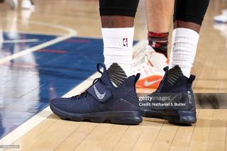 LeBron-James-Wearing-Nike-LeBron-14-Navy-PE-28K-Points-Feb-4-2017